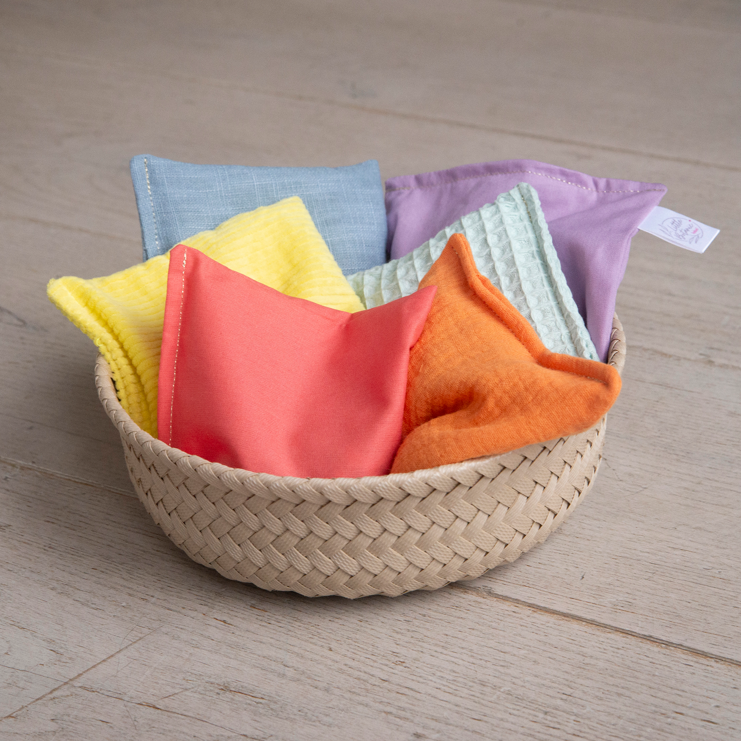 Little Botanic label sensorische pittenzakjes - pastel set (6 stuks)