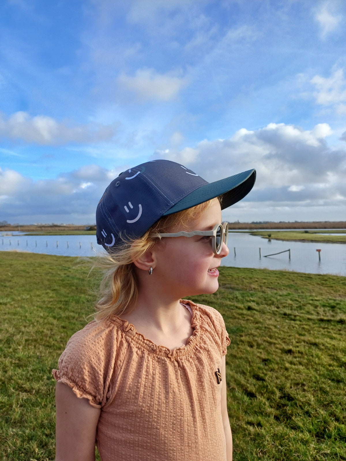 Pet voor baby & kind - Smiley grey