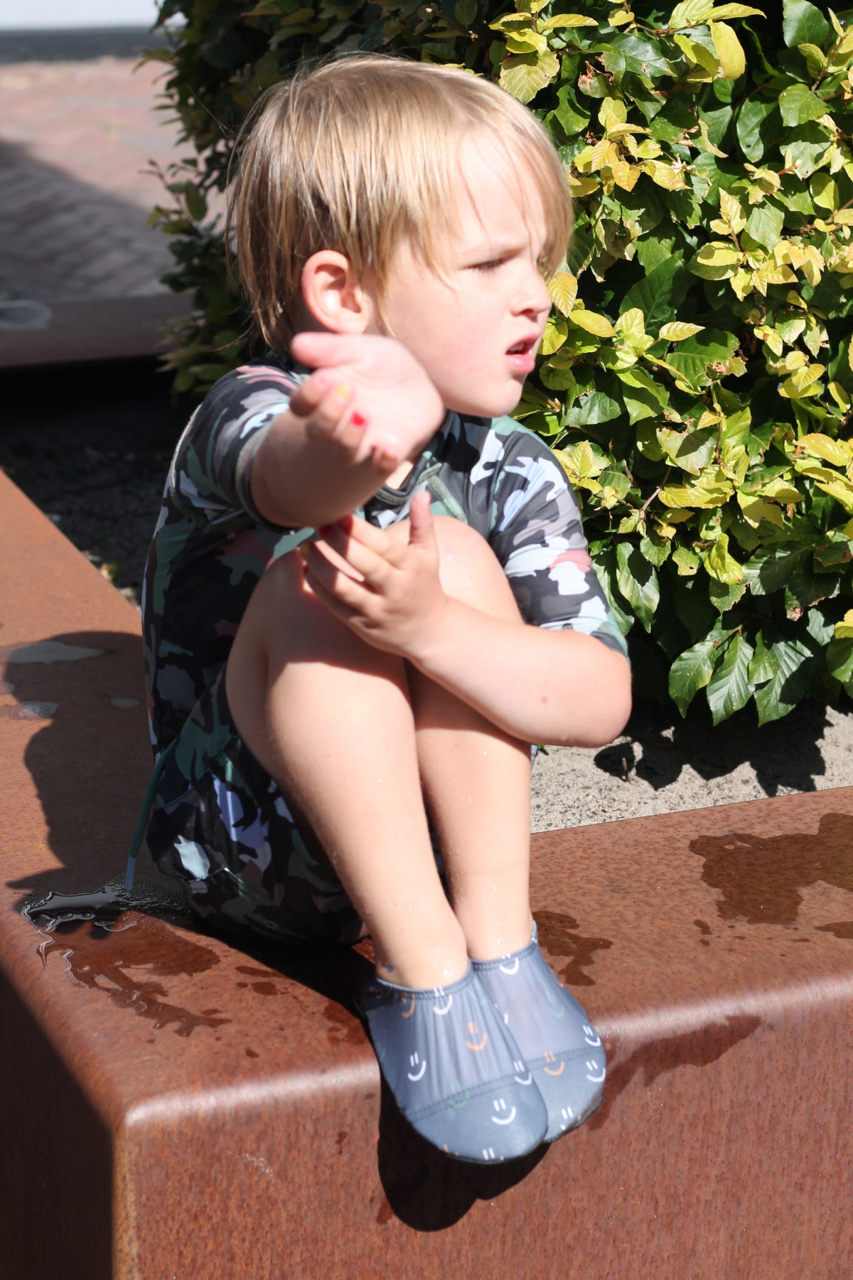 Slipstop | Waterschoentjes voor kinderen | Antislip schoen | Grijs met Smileys | Smiley Grey