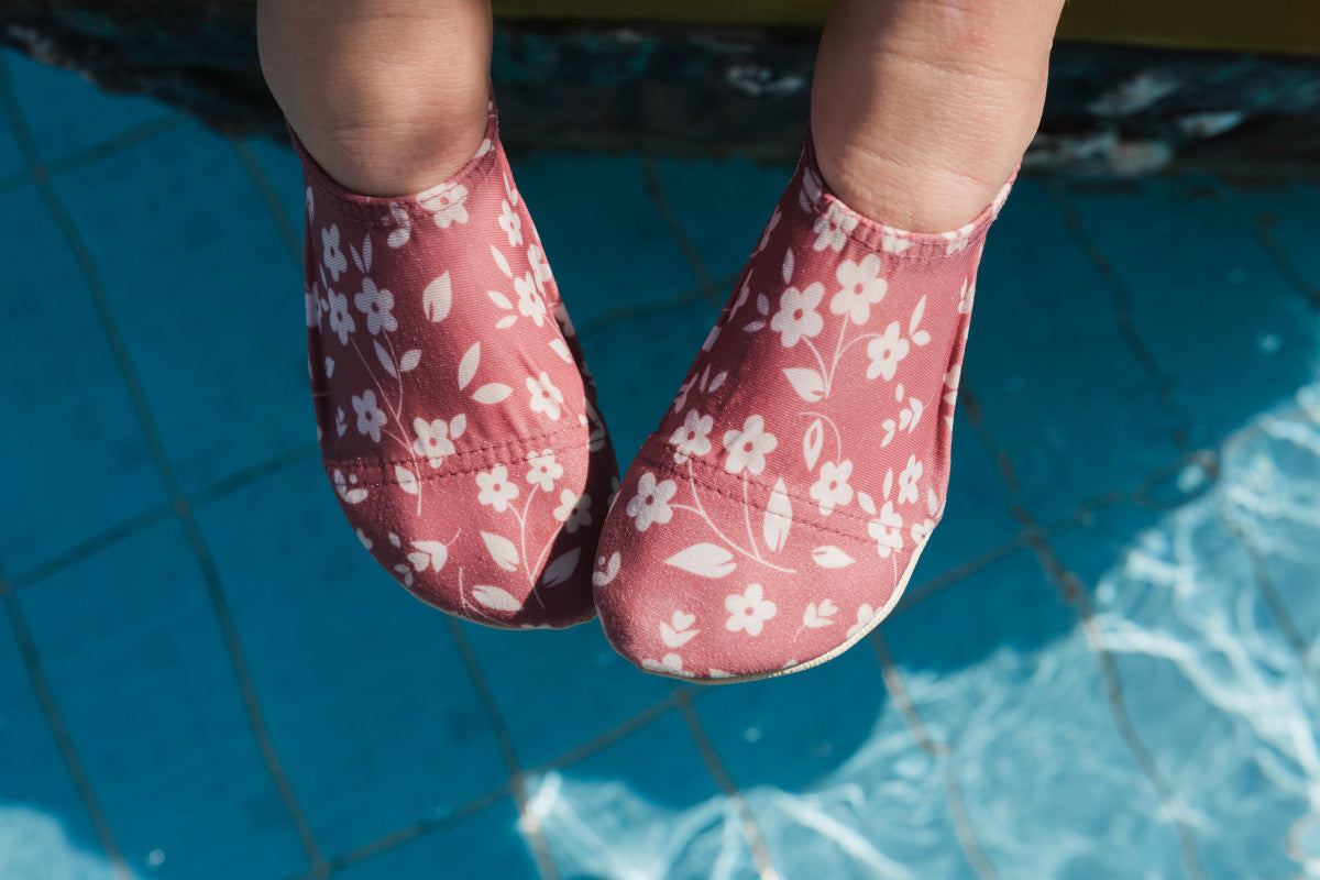 Slipstop | Waterschoentjes voor meisjes | Antislip schoen | Bloemenprint | Stone flower